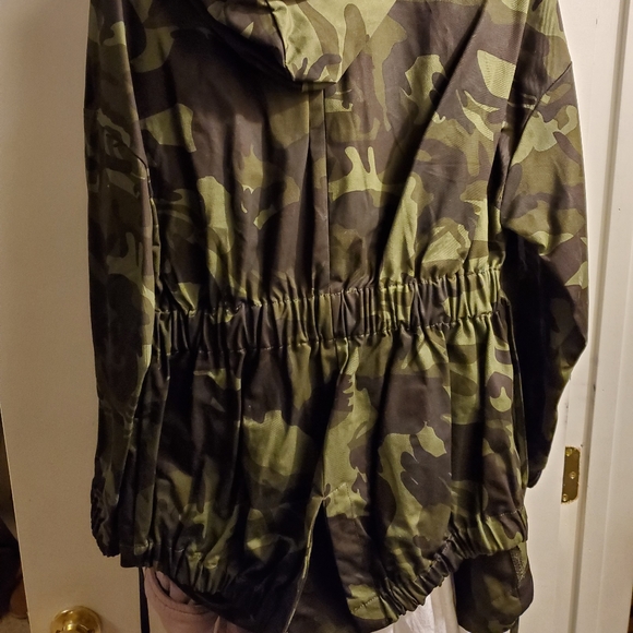 Jacket - Picture 4 of 4